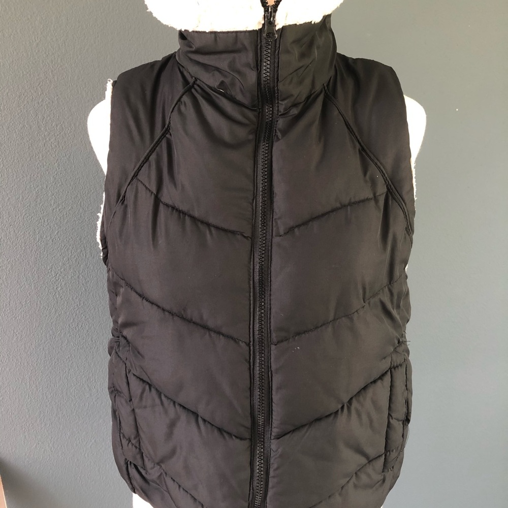 🍋 PAO Sport fur lined vest, Large